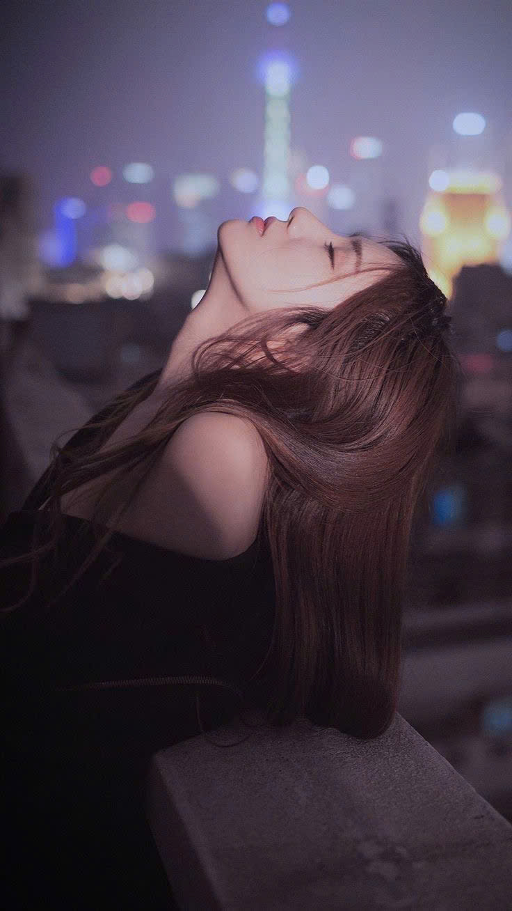Anh Không Xứng Để Tôi Mềm Lòng